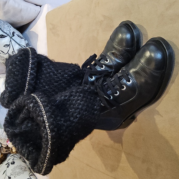 Chanel Navy Vintage Booties Boucle Tweed + Leather with Chain Size 42 - Picture 9 of 10